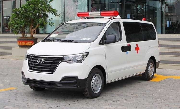 xe cấp cứu Vĩnh Long
